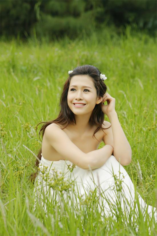 Những shoot hình đẹp của Hoa hậu phụ nữ VN qua ảnh 2012