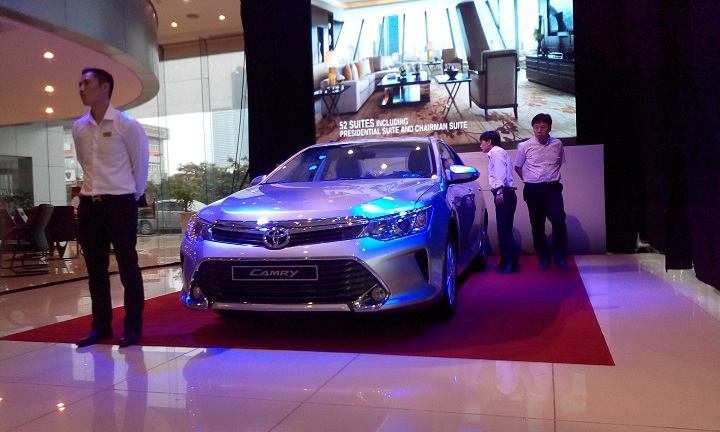 Đẳng cấp và sang trọng với Toyota Camry 2016 tại Hà Nội