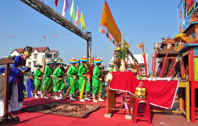 Du ngoạn Nha Trang xem lễ hội Cá Voi đặc sắc