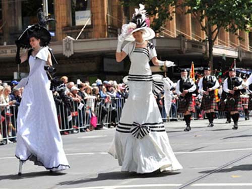 Lễ hội đua ngựa Melbourne hấp dẫn khách đến tham gia